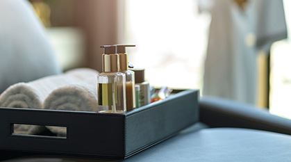 ホテル・旅館における客室アメニティやリネン類の配送