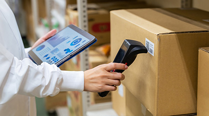 物流センターでのピッキング補助・仕分け搬送