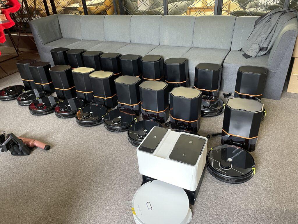 補助金活用で掃除ロボット計19台導入！ロビーも廊下も客室の清掃もロボットで！大幅な清掃コストの削減に成功！